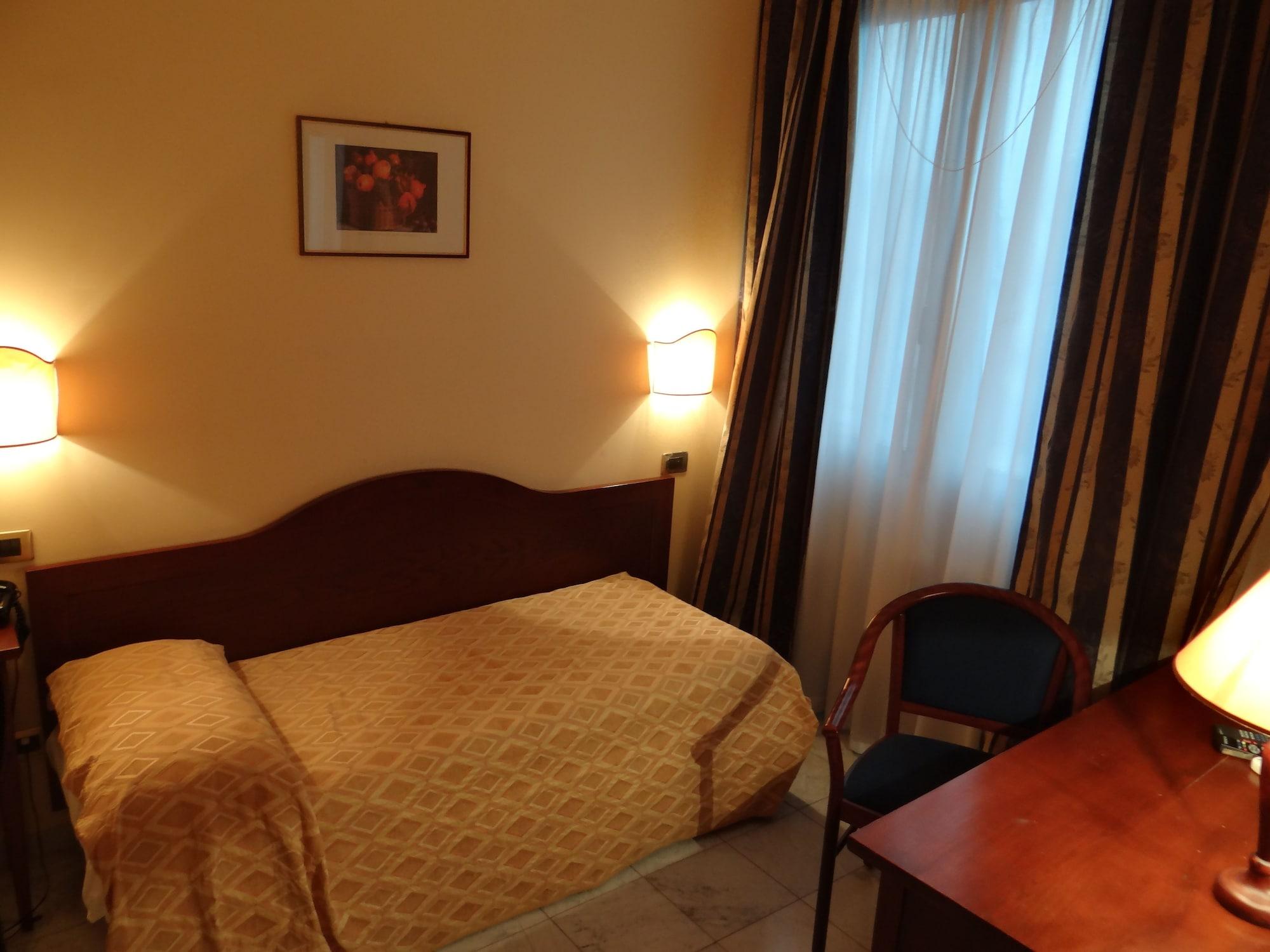Hotel Albatros Calenzano Kültér fotó