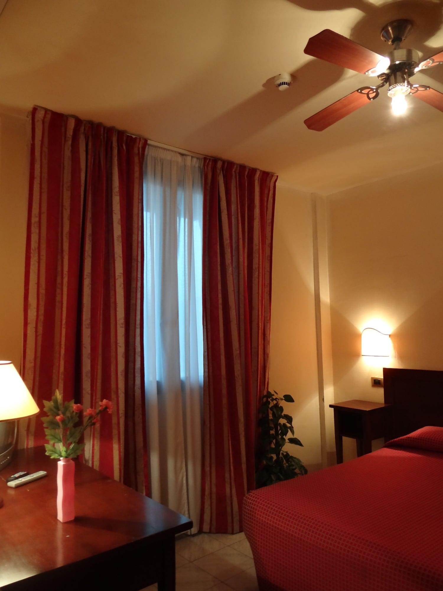 Hotel Albatros Calenzano Kültér fotó
