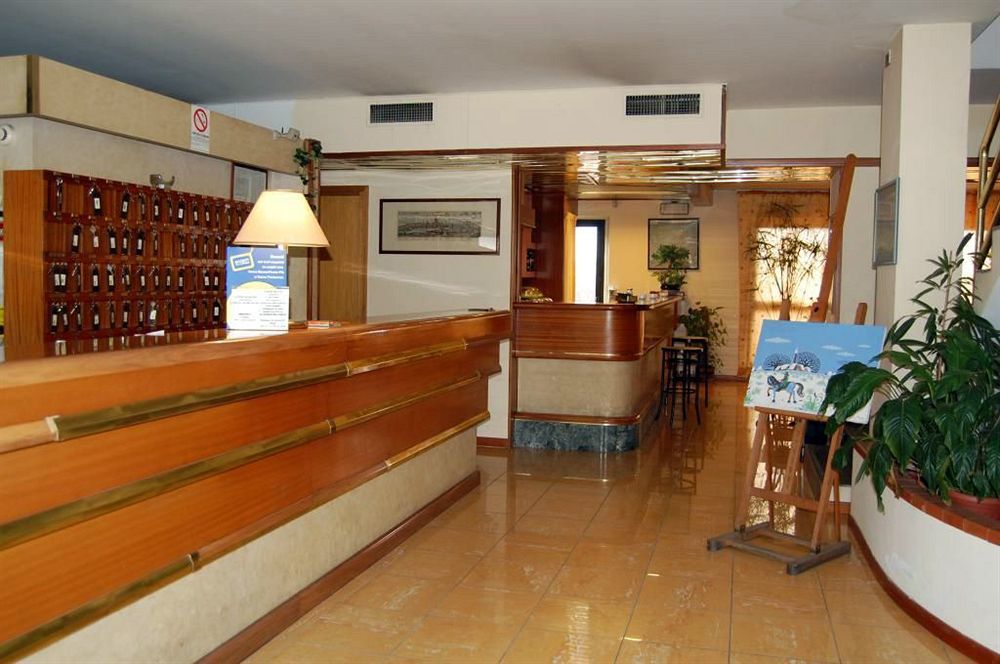 Hotel Albatros Calenzano Kültér fotó
