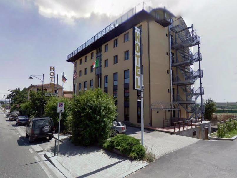 Hotel Albatros Calenzano Kültér fotó