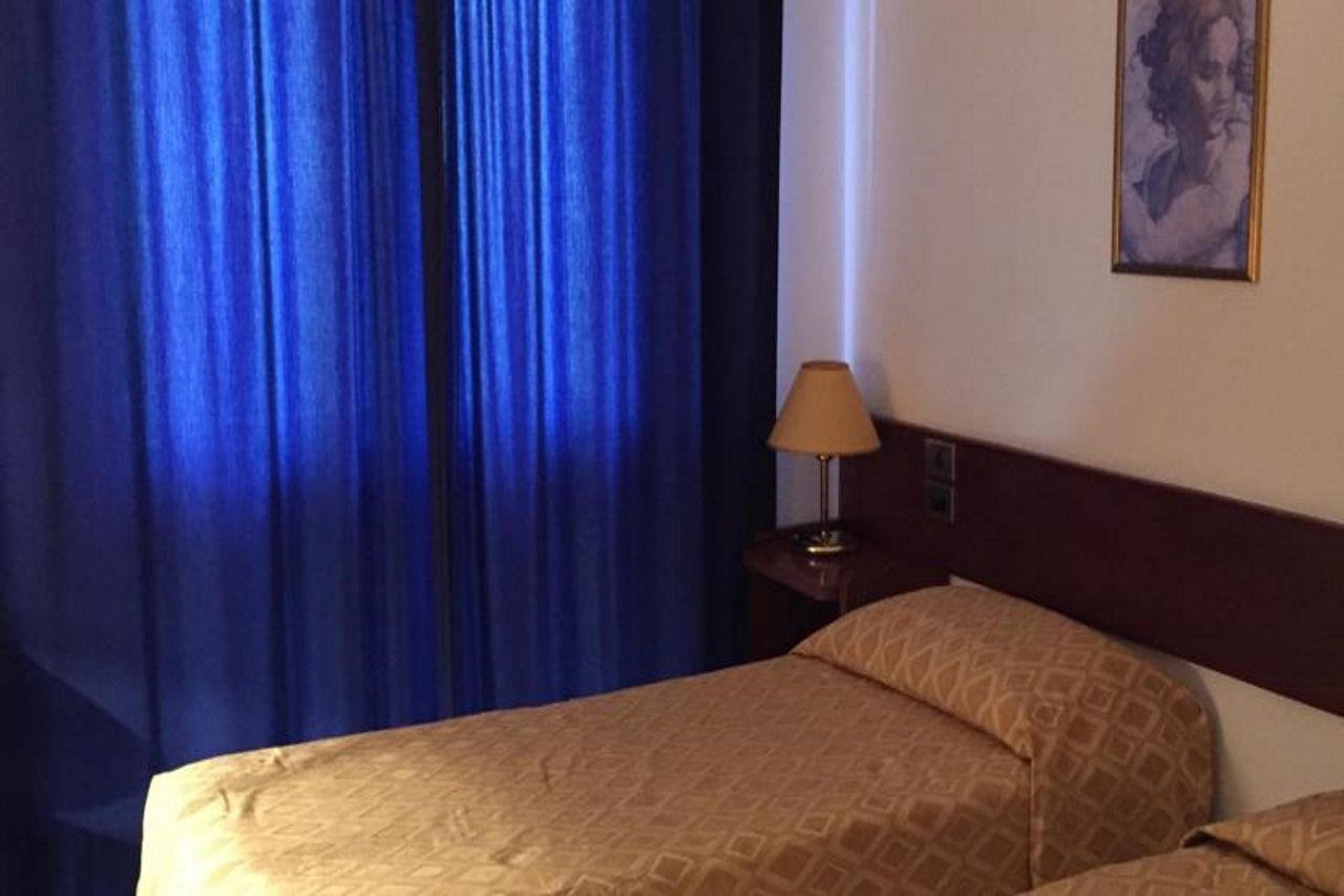Hotel Albatros Calenzano Kültér fotó